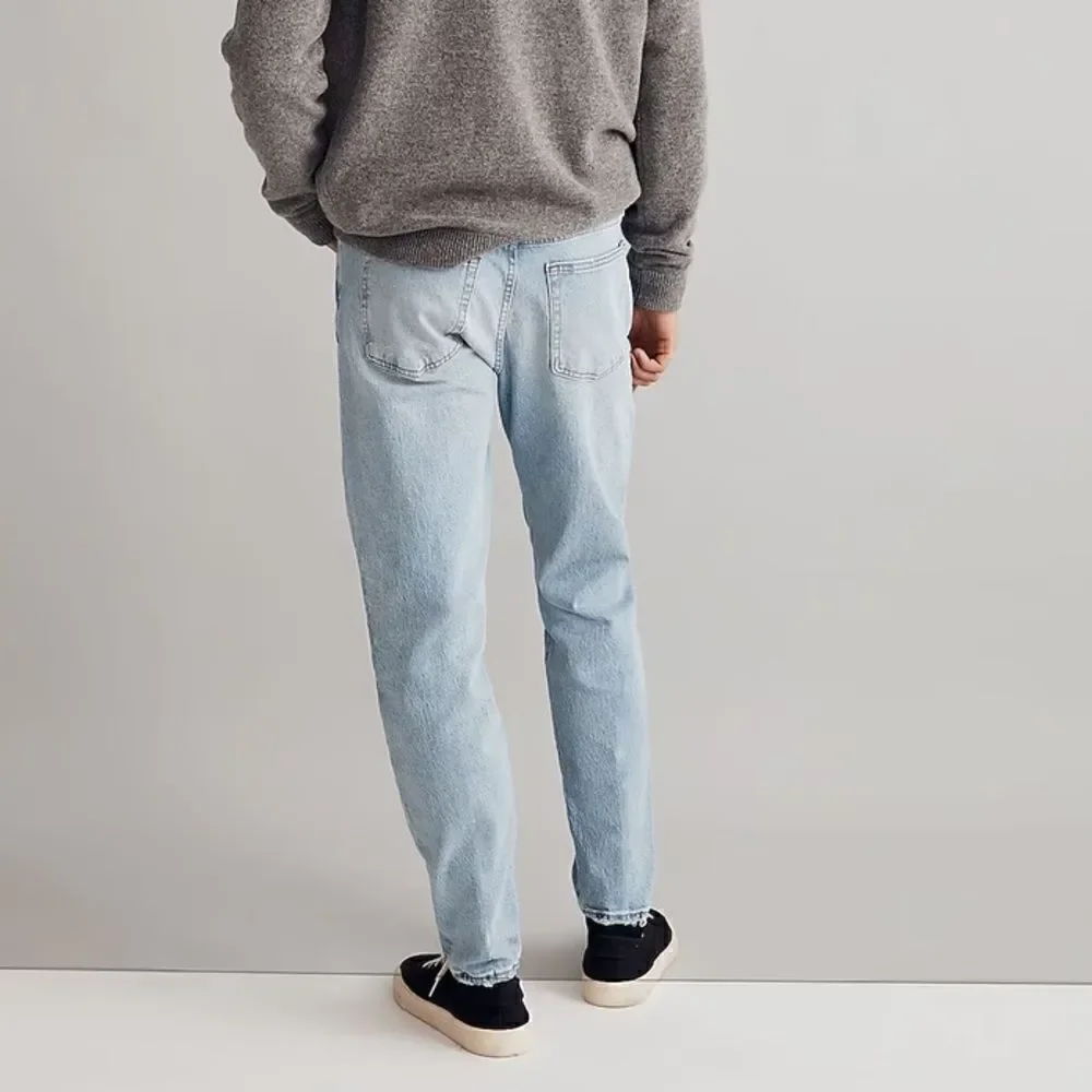 Madewell Relaxed Taper Jeans in Becklow Wash